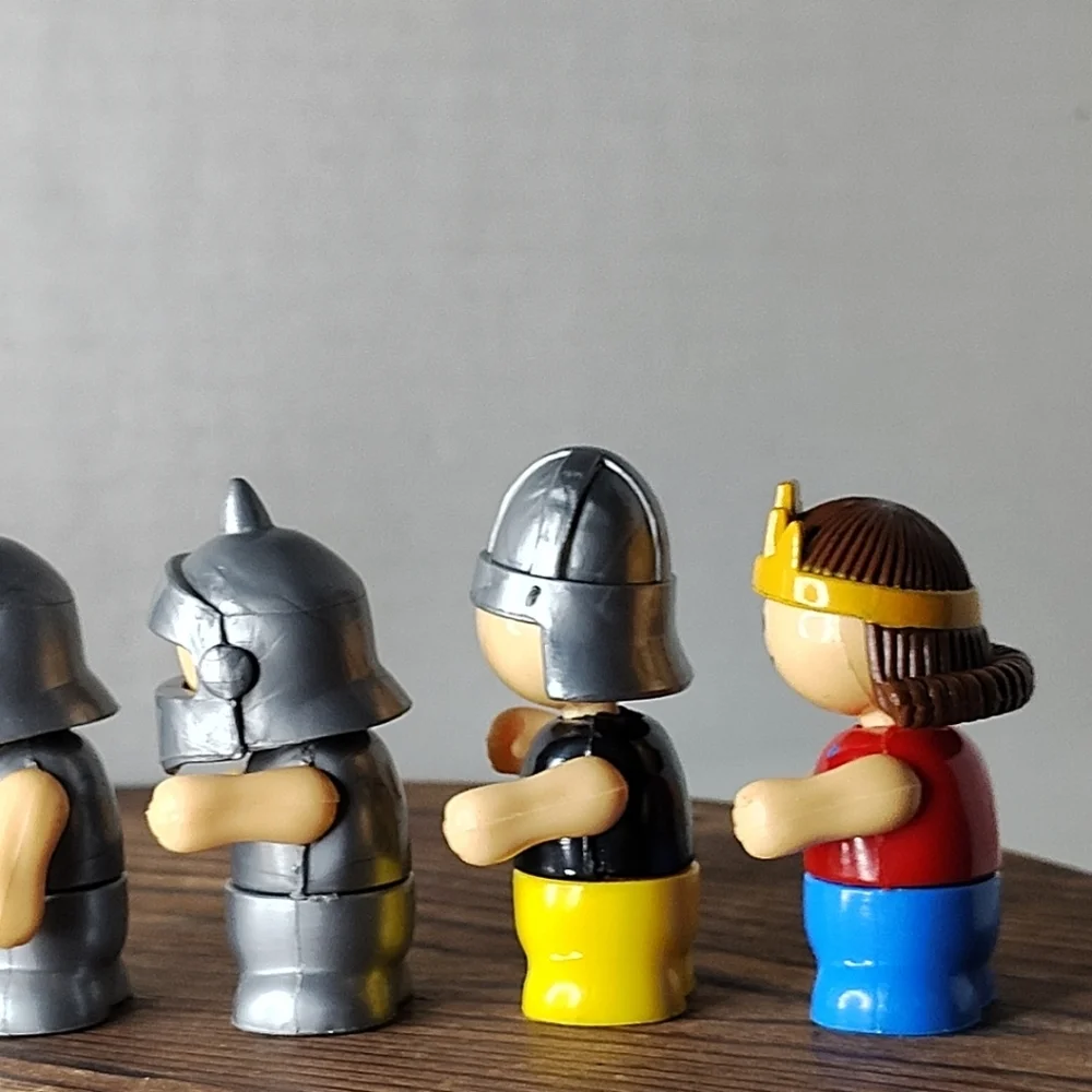 Vintage PlaySkool Lot Lil Playmate King Knights Figures Soldier Guards Pirate